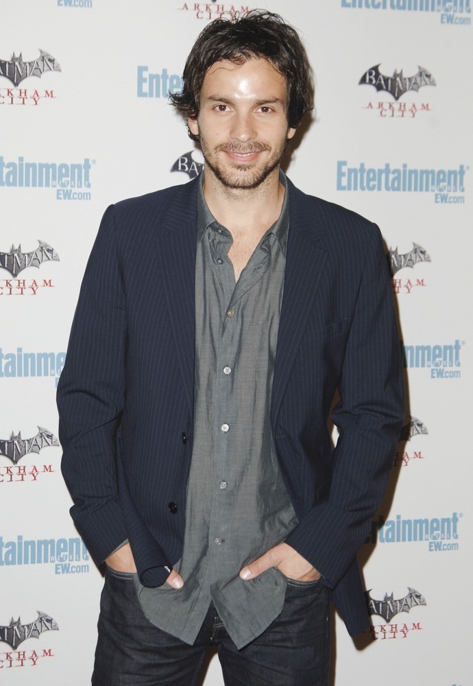 Santiago Cabrera - Wallpaper Gallery