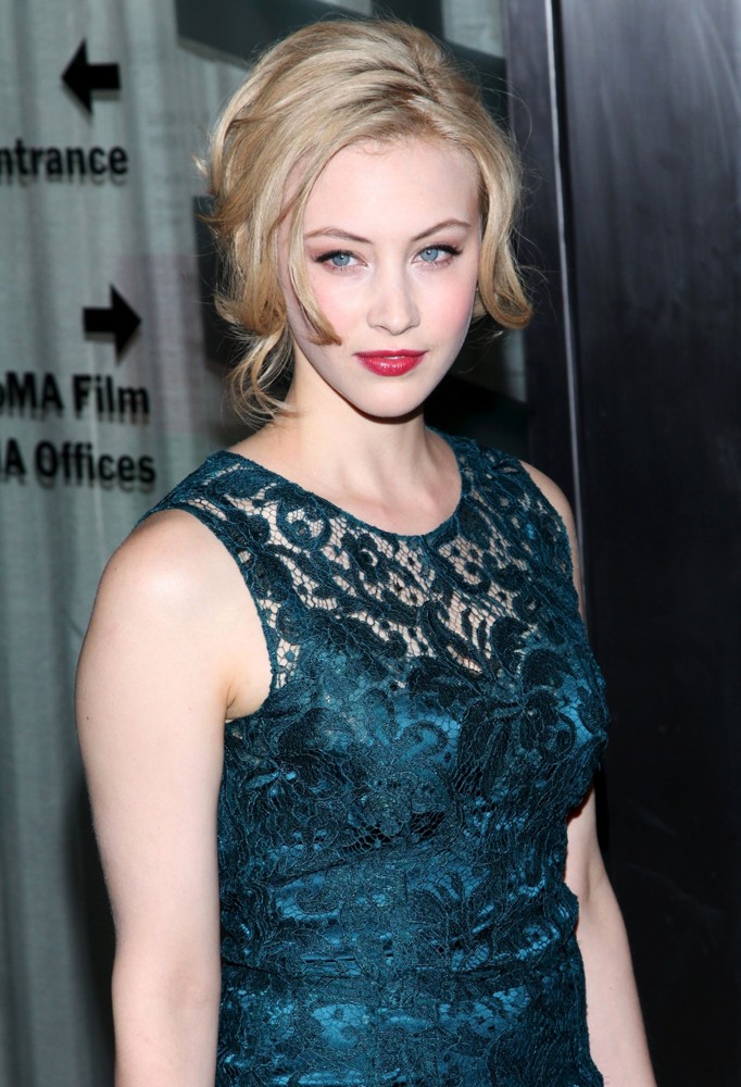 Sarah Gadon - Beautiful Photos
