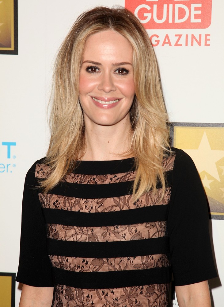 http://www.aceshowbiz.com/images/wennpic/sarah-paulson-2012-critics-choice-tv-awards-01.jpg