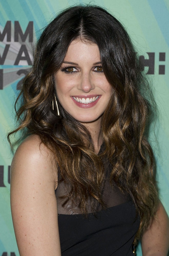 Shenae Grimes - Picture Colection