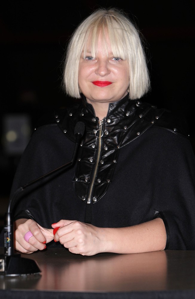 Download this Sia Furler Picture picture