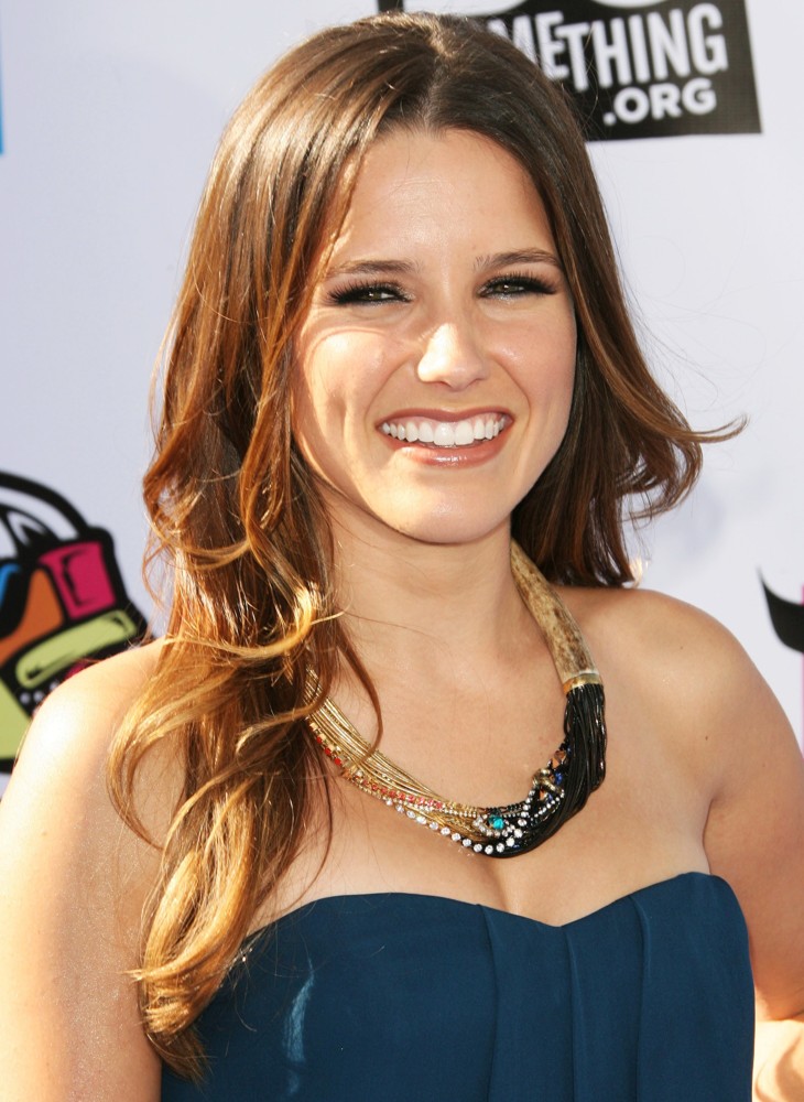 sophia bush picture 39 - 2011 do something awards - arrivals