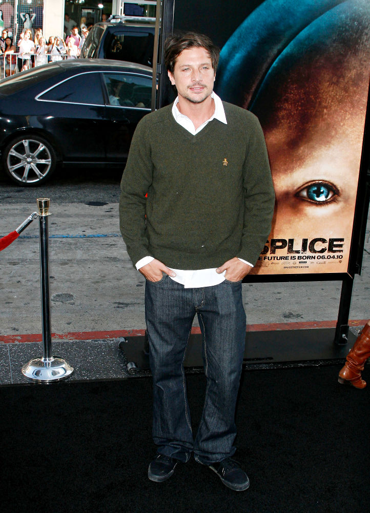 Simon Rex