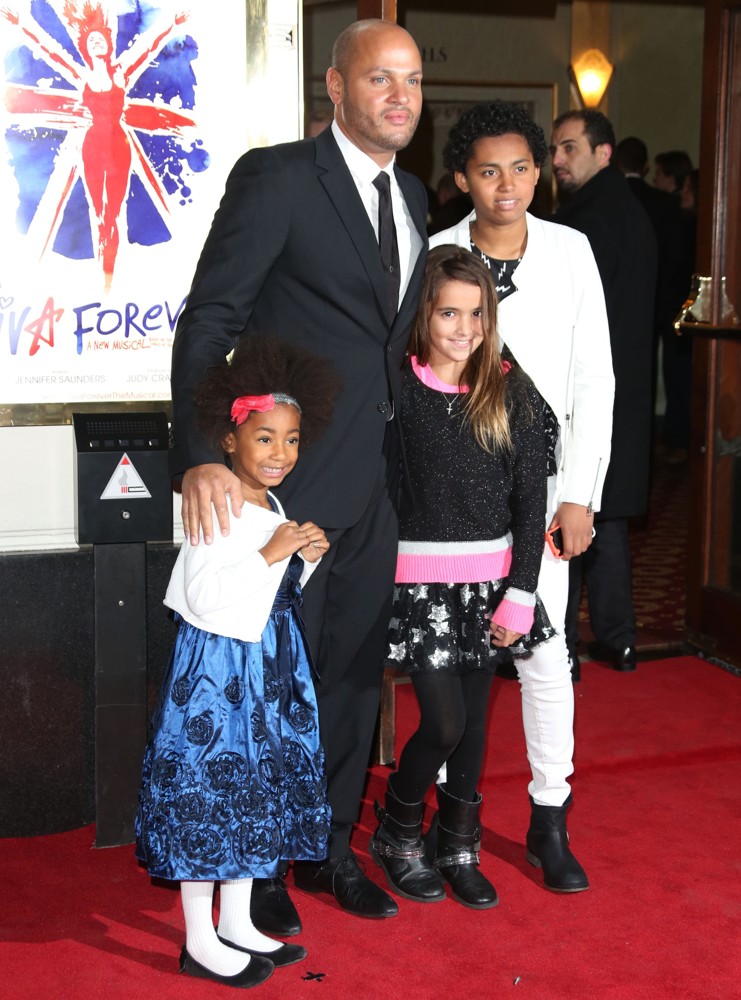 VIVA Forever Spice Girls The Musical - Arrivals