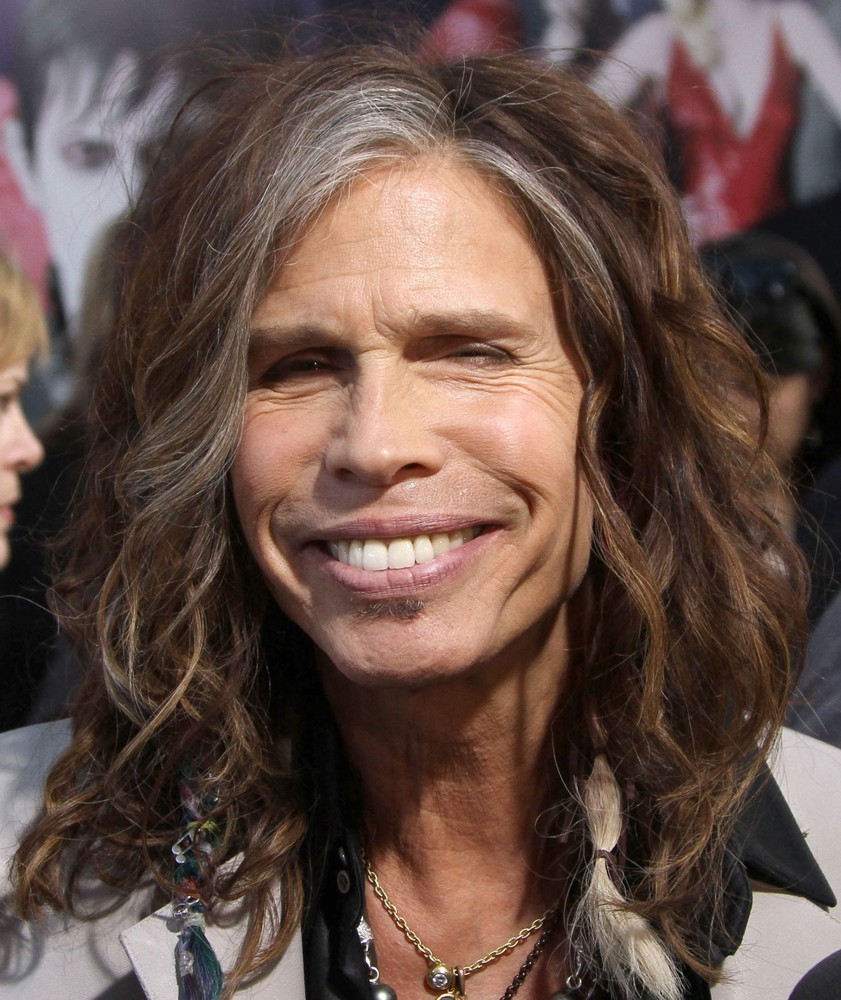 steven-tyler-premiere-dark-shadows-03.jpg