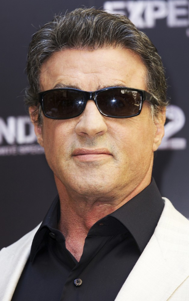 [Image: sylvester-stallone-photocall-the-expendables-2-02.jpg]