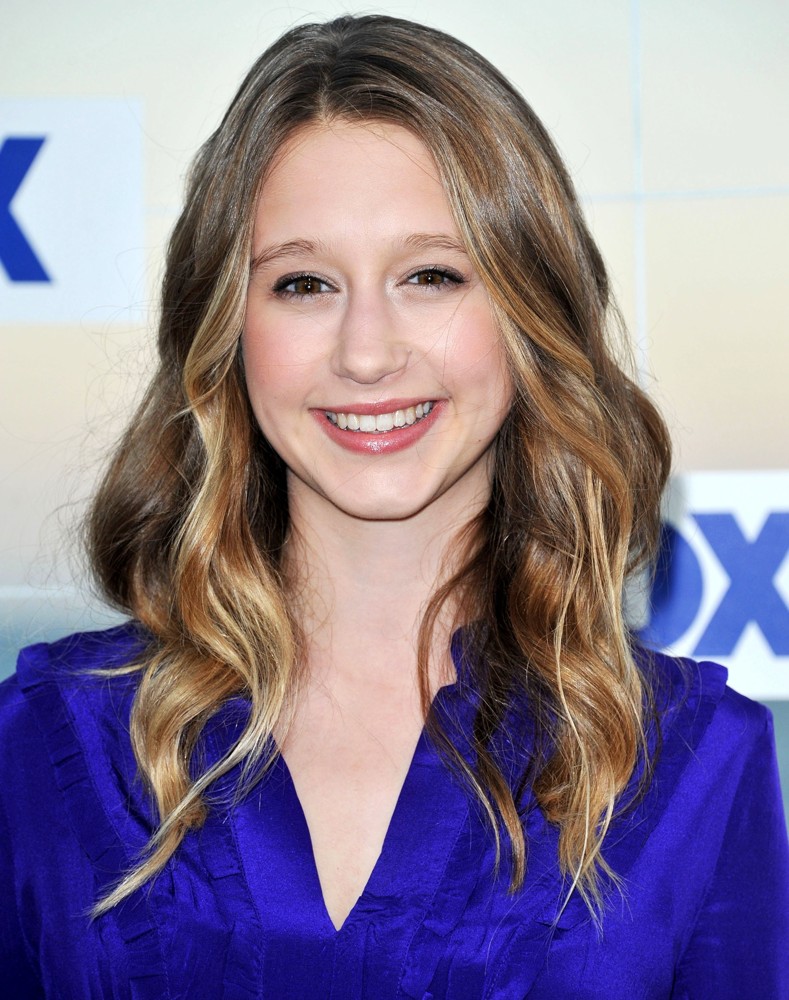 Pics Photos - Taissa Farmiga Picture 9 Vera Farmiga Instagram