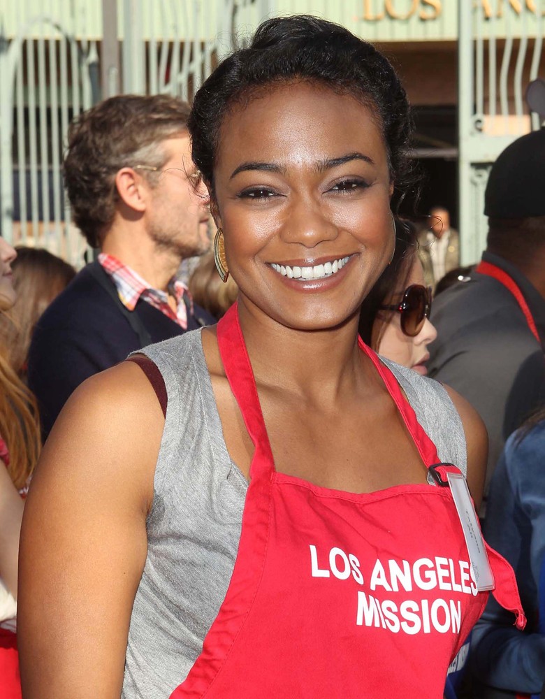 The Los Angeles Mission's Thanksgiving for Skid Row Homeless