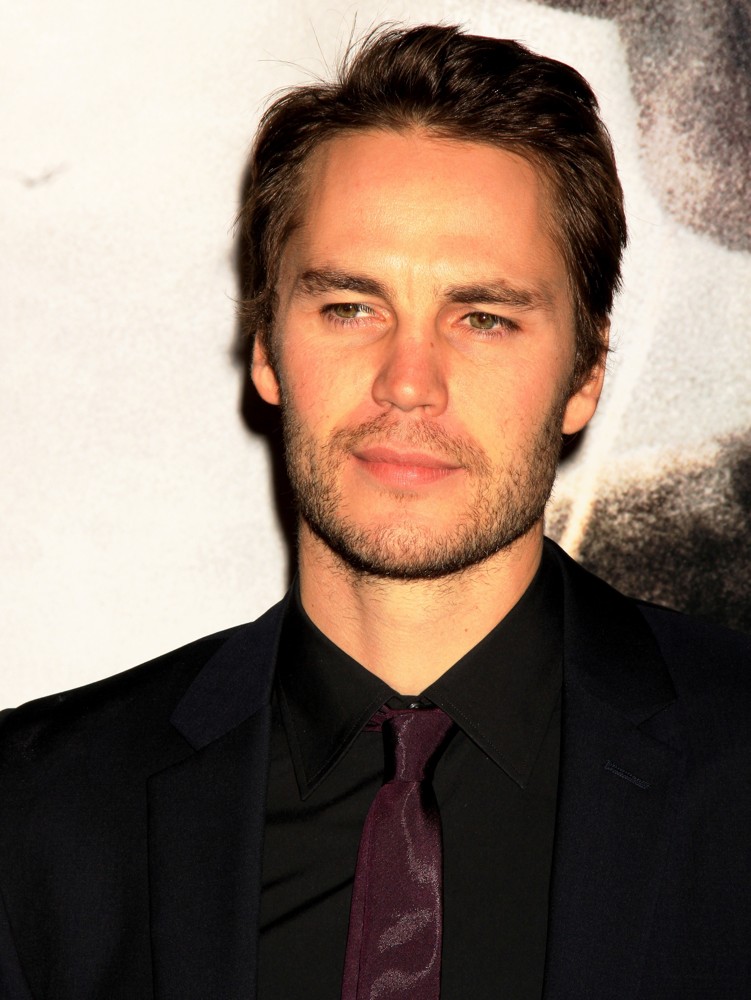 Taylor Kitsch Picture 41 New York Premiere of Lone Survivor Red