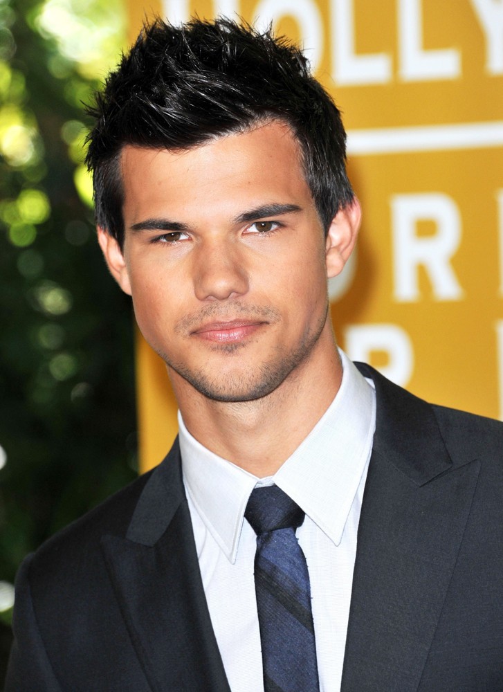 Taylor Lautner The 2011 Hollywood Foreign Press Association Luncheon 