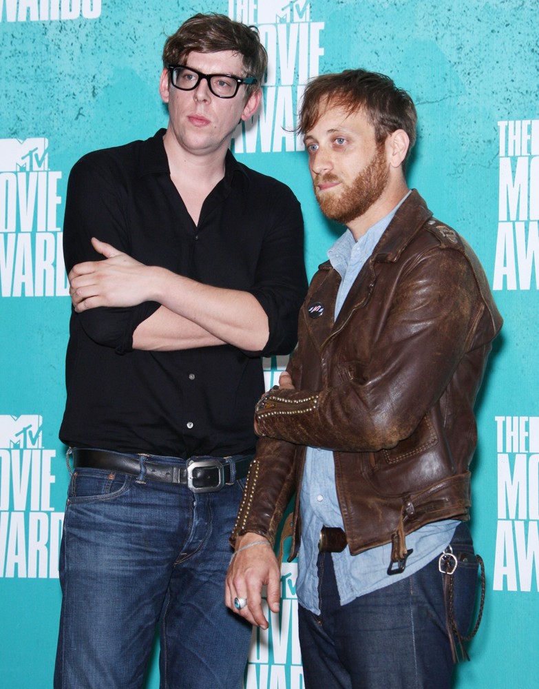 the-black-keys-2012-mtv-movie-awards-press-room-01.jpg