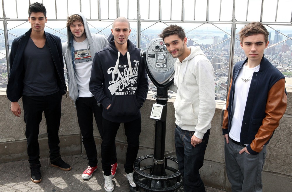 http://www.aceshowbiz.com/images/wennpic/the-wanted-visit-the-empire-state-building-05.jpg