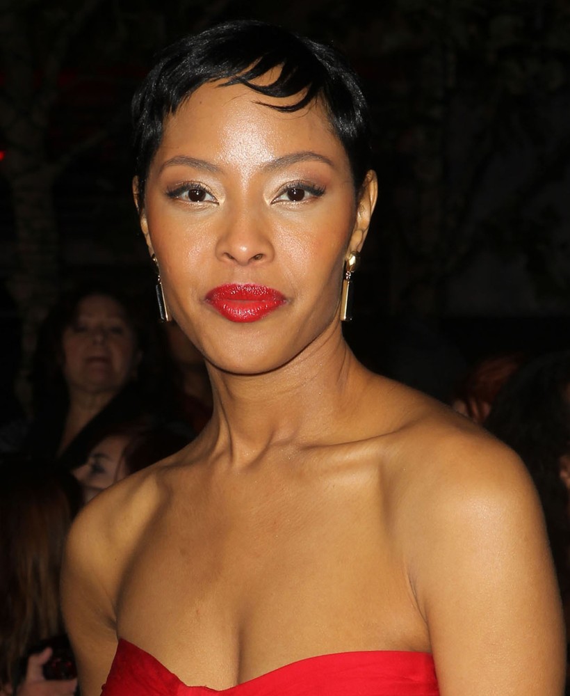 Tracey Heggins