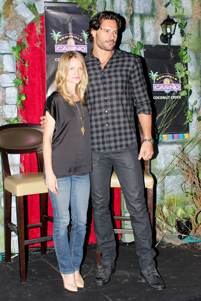 Lindsay Pulsiphe, Joe Manganiello
