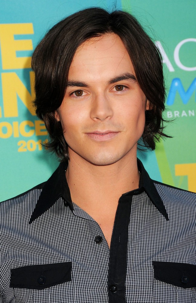 Tyler Blackburn - Gallery Colection