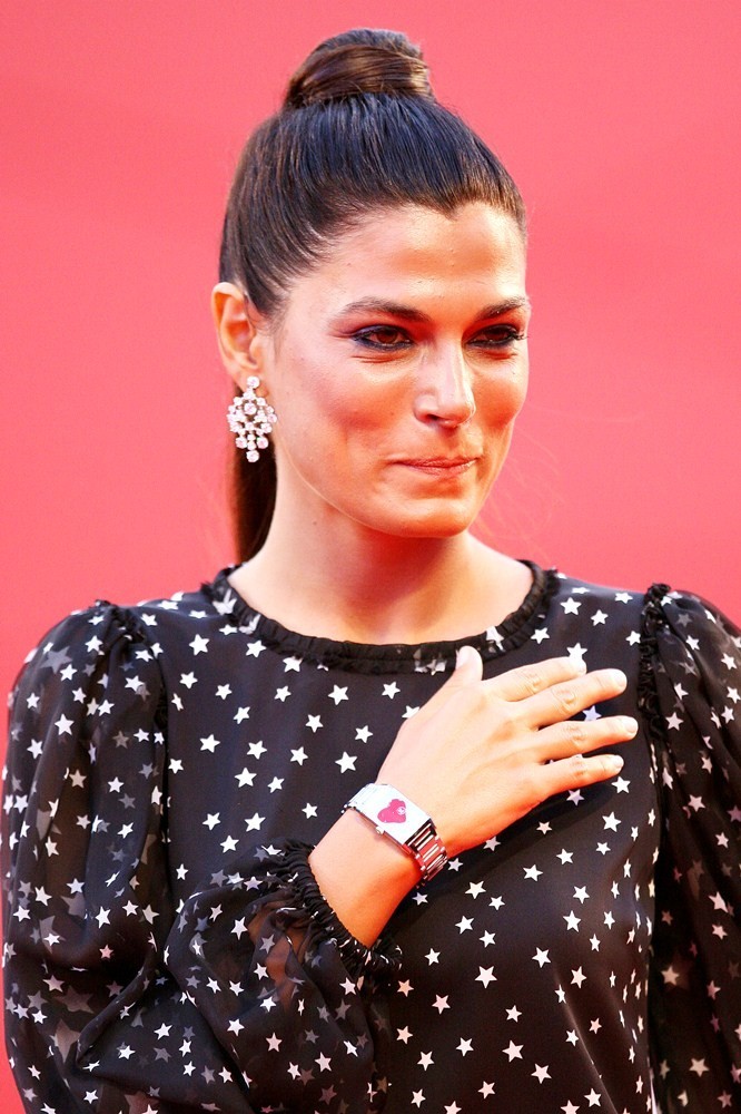 Valeria Solarino