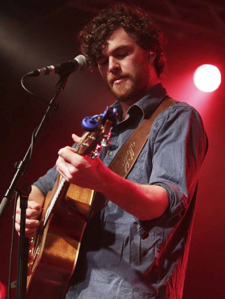 vance joy Picture 2 Vance Joy Performs Live in Concert