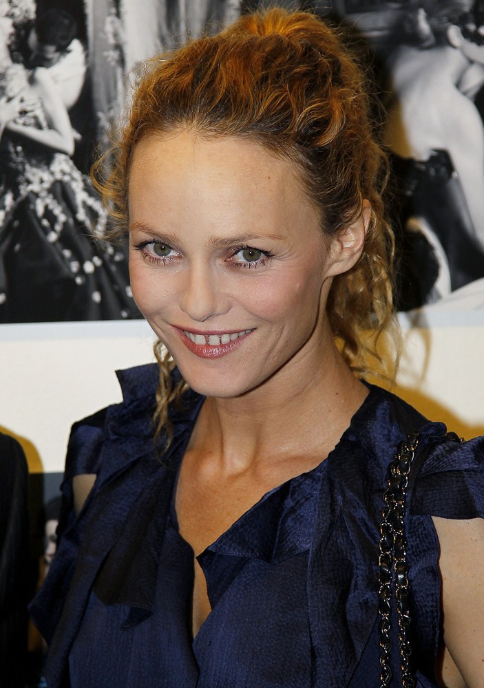 [Image: vanessa-paradis-karl-lagerfeld-exhibition-launch-02.jpg]