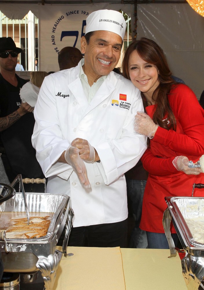 75th Anniversary of The Los Angeles Mission Serving Thanksgiving Dinner to The Homeless