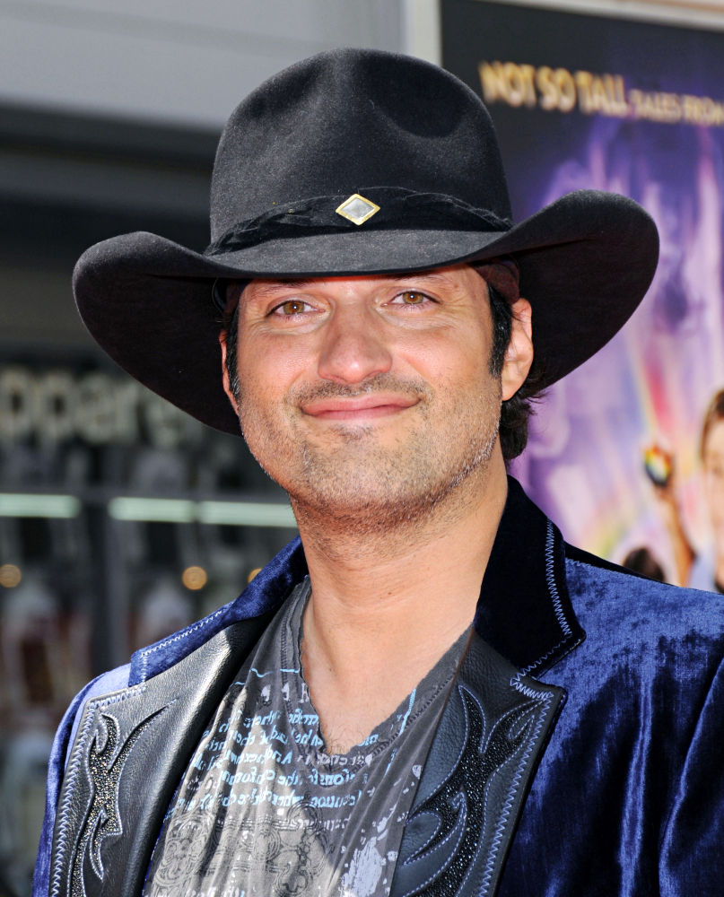 robert rodriguez contact robert rodriguez picture 5 world premiere of warner bros robert rodriguez contact robert rodriguez picture 5 world premiere of warner bros