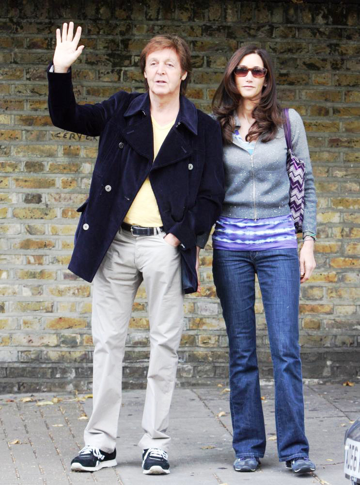 Paul McCartney and Nancy Shevell Planning Courthouse Wedding
