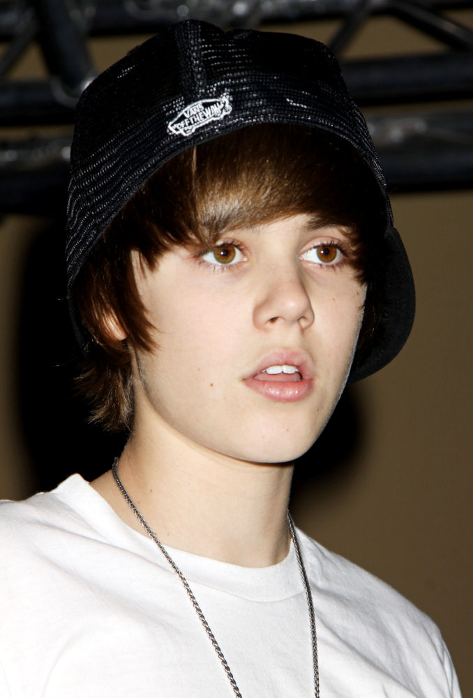 Director of Justin Bieber's 3D Movie Drops Out to Concentrate on His