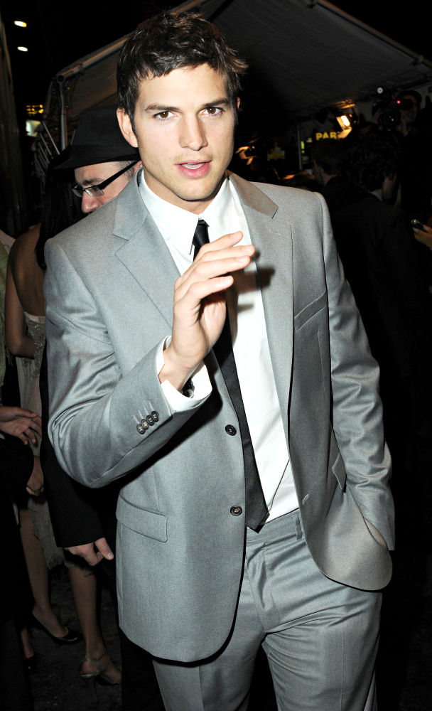 Ashton Kutcher Punks With Dave ...