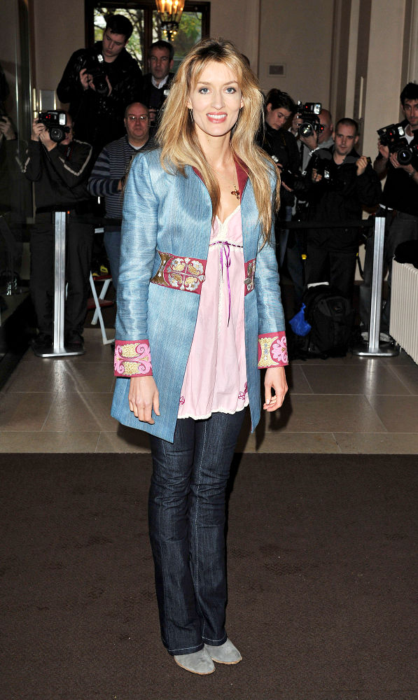 Natascha McElhone Wrote Diary to Cope With Husband's Death Natascha McElhone Wrote Diary to Cope With Husband's Death