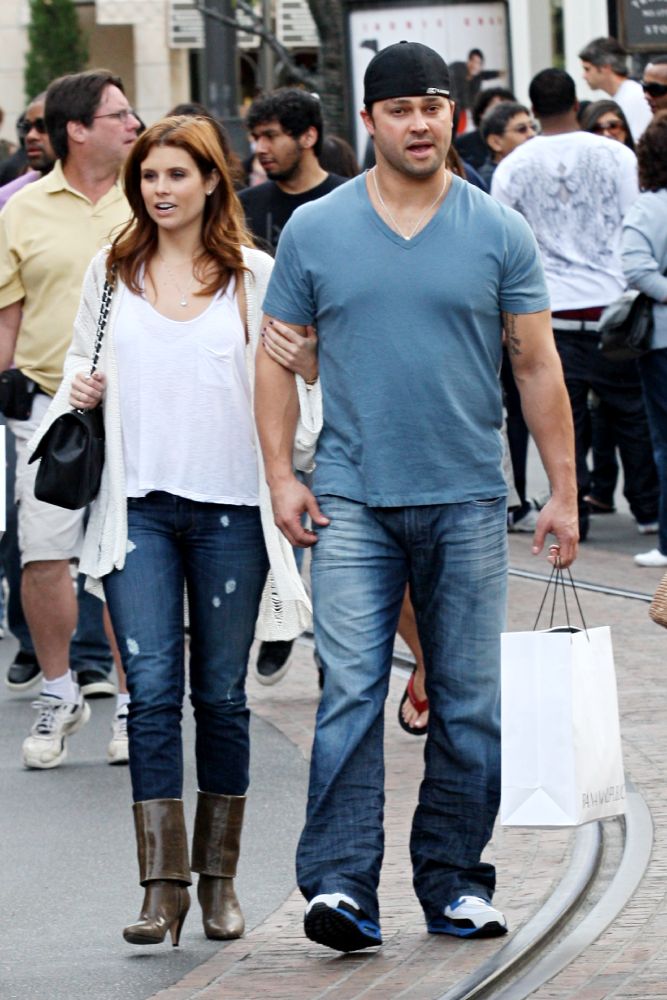 Joanna Garcia, Nick Swisher