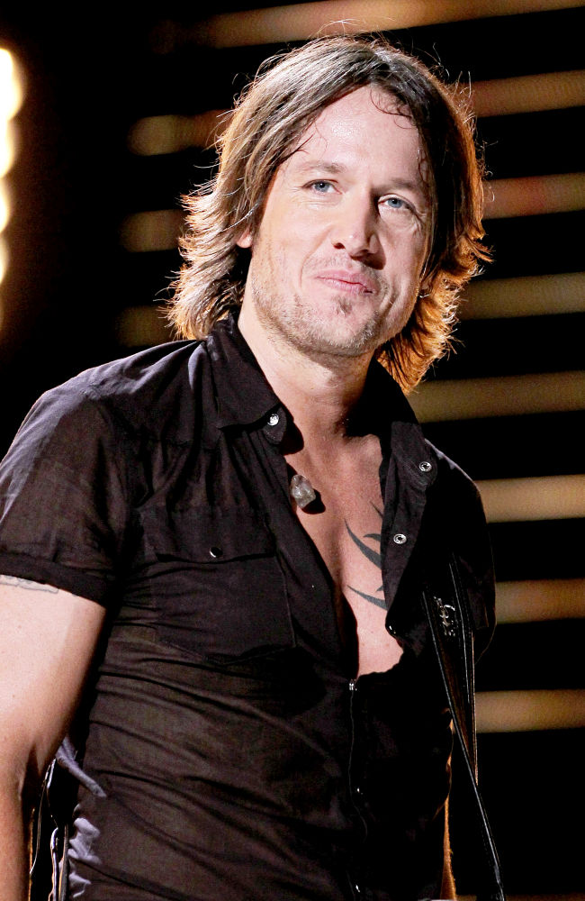 Keith Urban Shuns Father's Day to Celebrate Nicole Kidman's Birthday Keith Urban Shuns Father's Day to Celebrate Nicole Kidman's Birthday