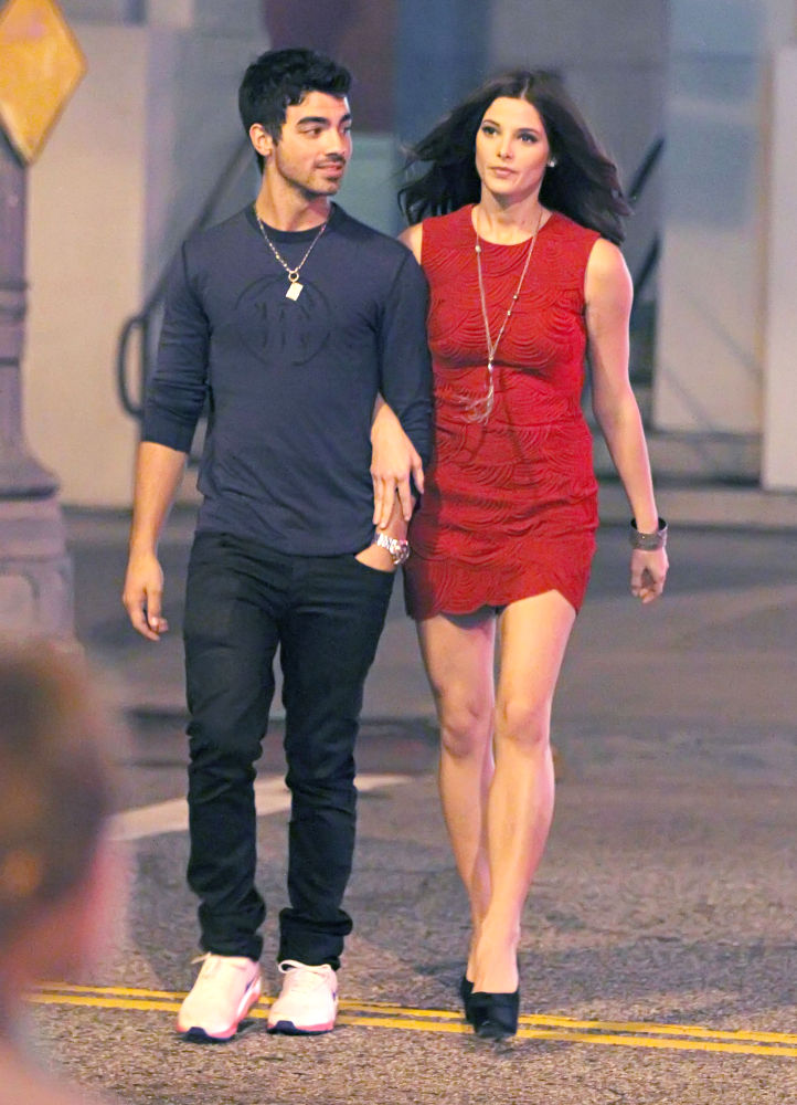 ashley greene and joe jonas 2011. Joe Jonas, Ashley Greene