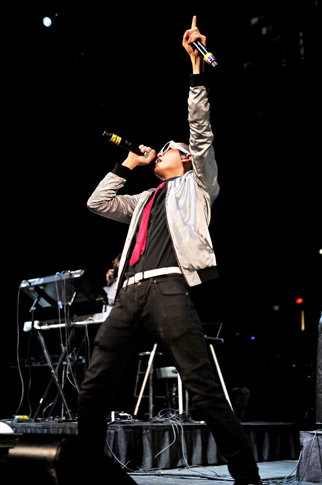The 2010 B96 Jingle Bash Show