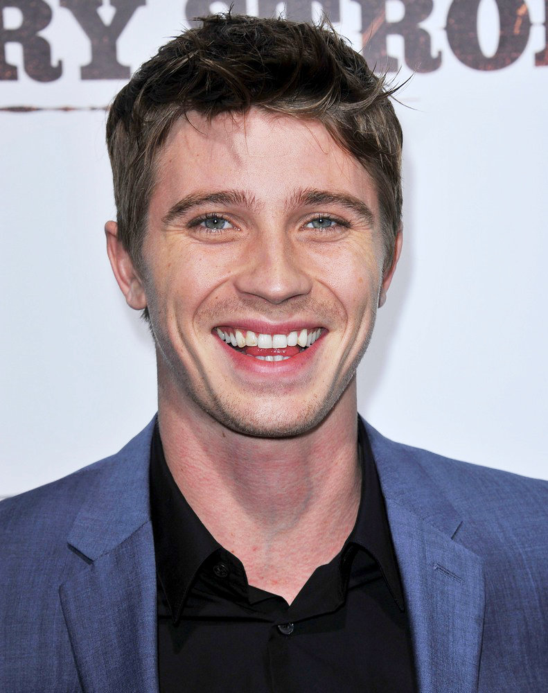 Garrett Hedlund - Photo Set