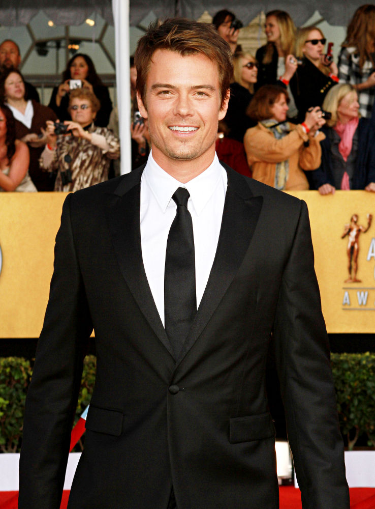 josh duhamel leads charity run for japan relief fund