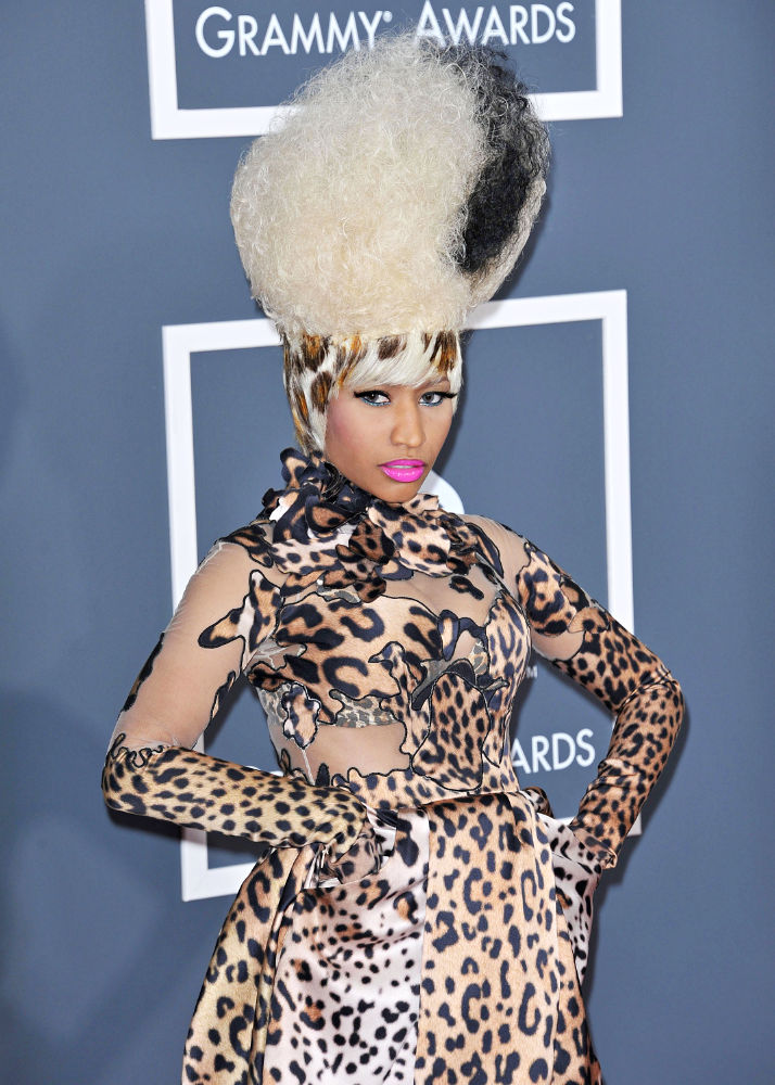 nicki minaj super bass video stills. Nicki Minaj