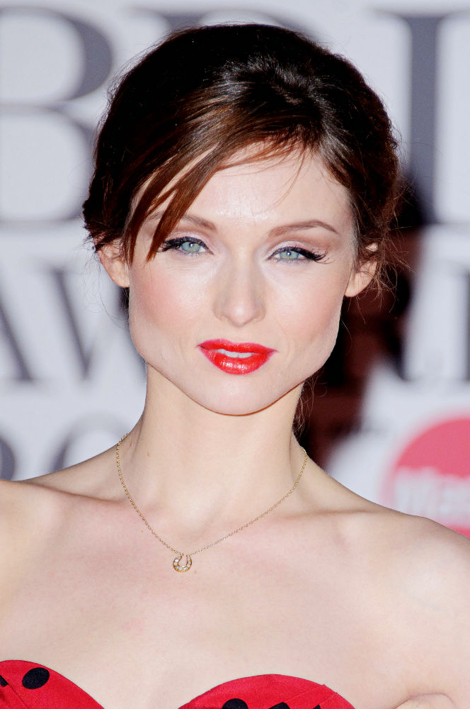sophie ellis-bextor Picture 4 - The BRIT Awards 2011 - Arrivals