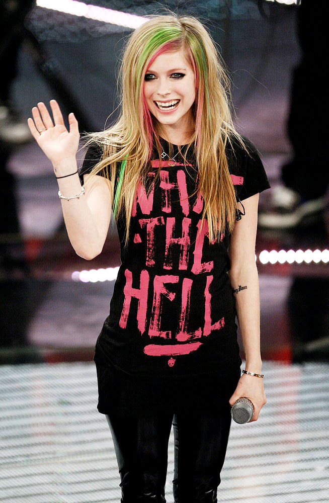 avril lavigne photos. Send #39;Avril Lavigne#39; Ringtone to Cell Phone