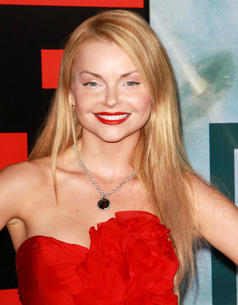 izabella miko Picture 9 - "Battle: Los Angeles" Los Angeles Premiere