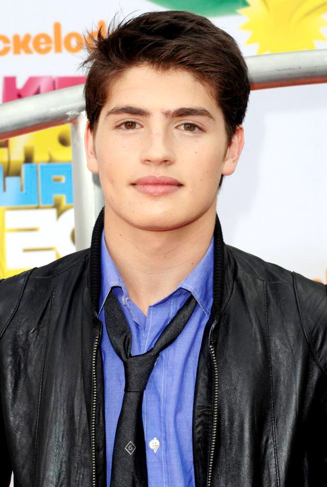 gregg sulkin hot. Gregg Sulkin