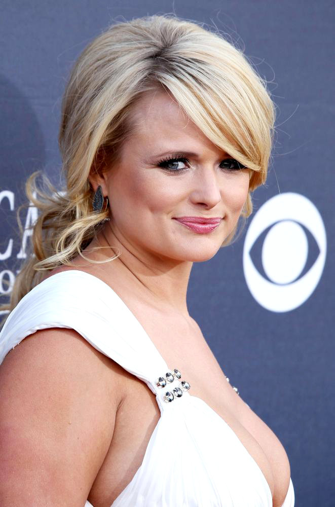 miranda lambert cma awards 2011. Miranda Lambert Picture #42