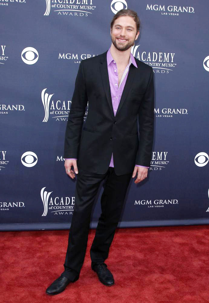Casey James