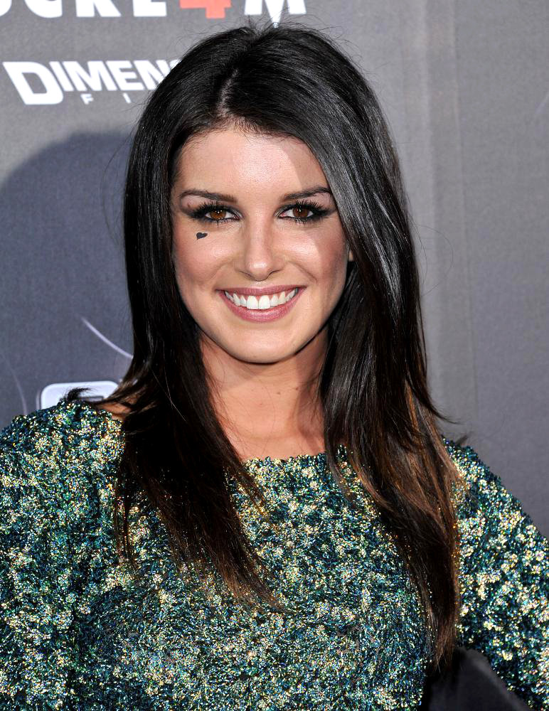 Shenae Grimes - Photos