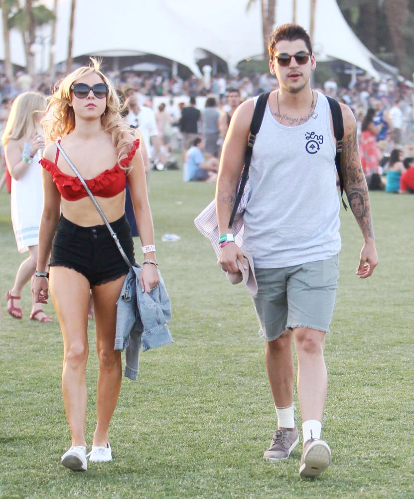 demi lovato dating rob kardashian free pictures of playgirl men having sex