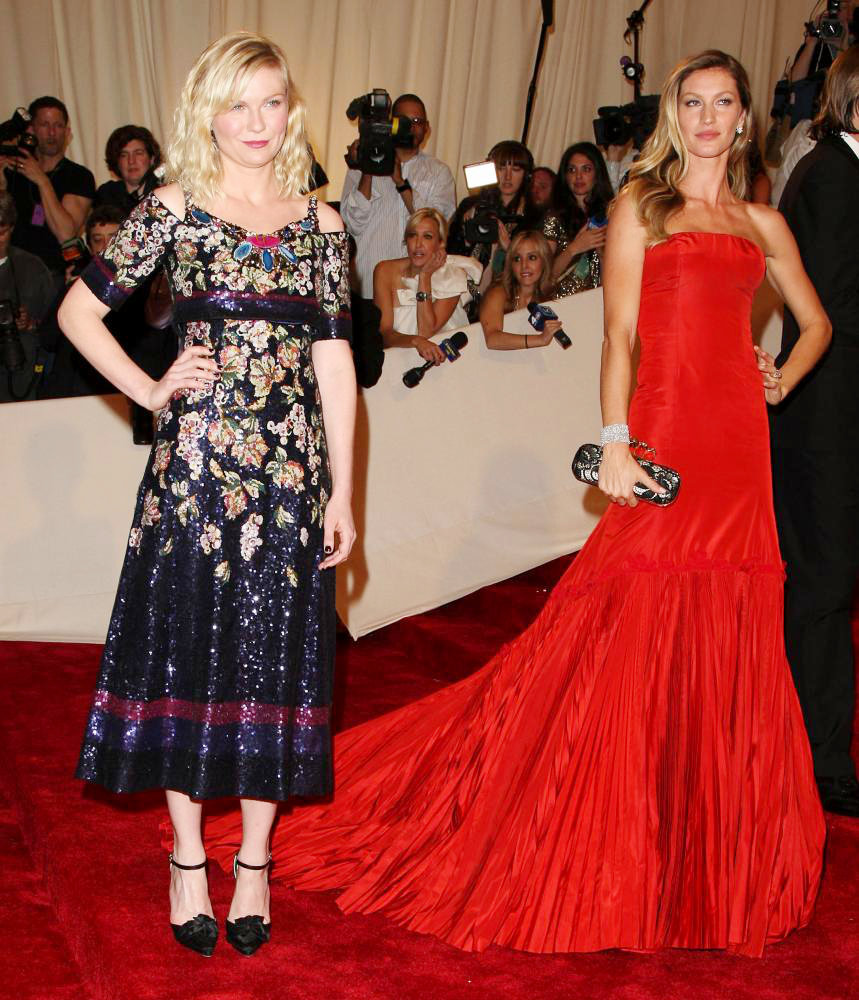 Alexander McQueen: Savage Beauty Costume Institute Gala