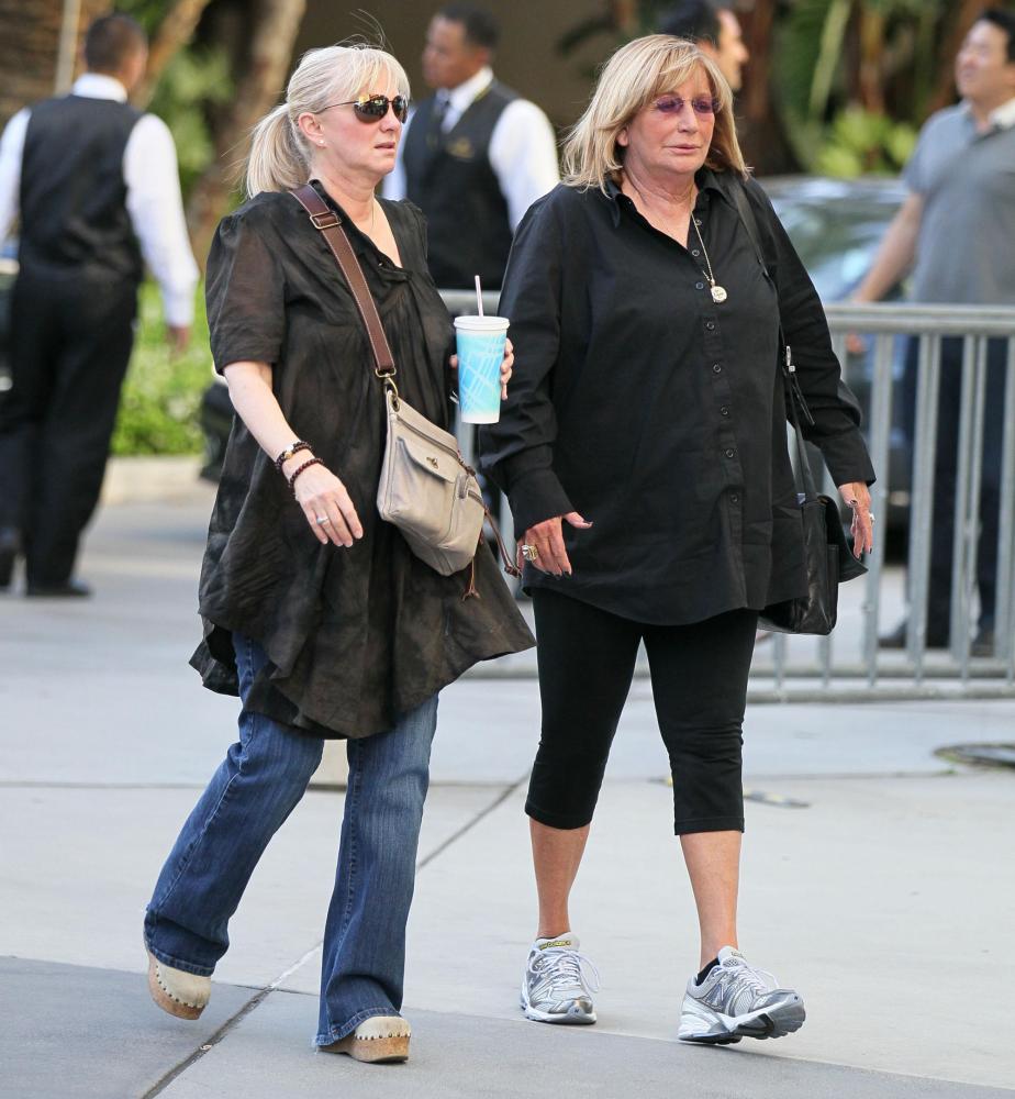 Penny Marshall Picture 1 - Cele...