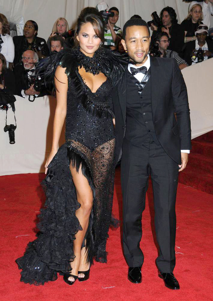 Alexander McQueen: Savage Beauty Costume Institute Gala