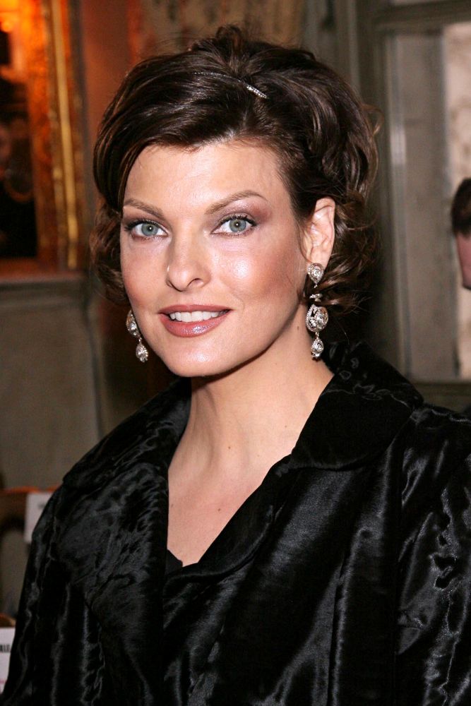 Linda Evangelista - Photo Set