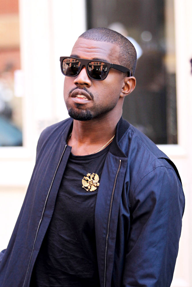 new kanye west album 2010. Rap superstar Kanye West