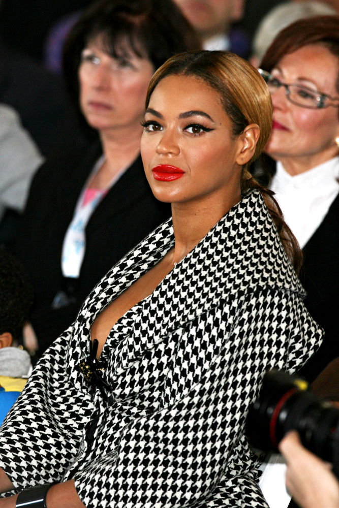 beyonce knowles pregnant pictures 2010. Beyonce Knowles#39;s publicist is