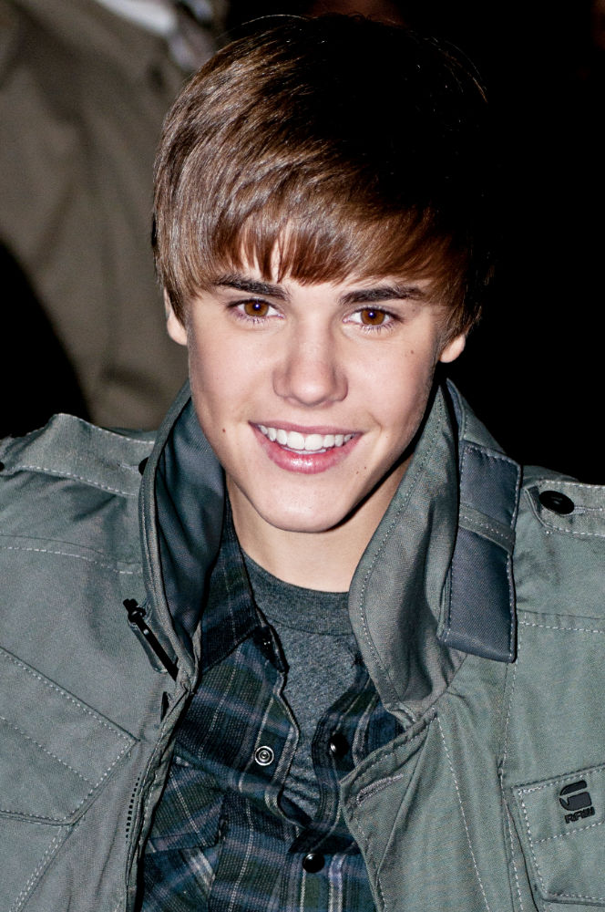justin ieber face shot. Vanessa Hudgens Candy Shoot. justin ieber face shot.